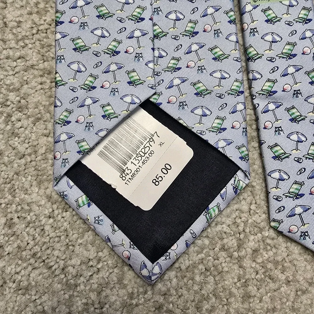 Vineyard Vines Men's Silk Tie Day at the Beach Blue XL Beach Umbrella & Chair‎